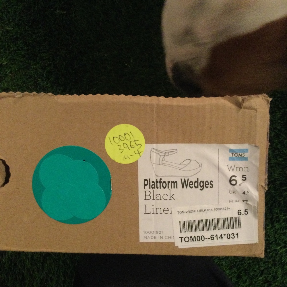 Toms Platform Wedges in Black - Picture 6 of 6